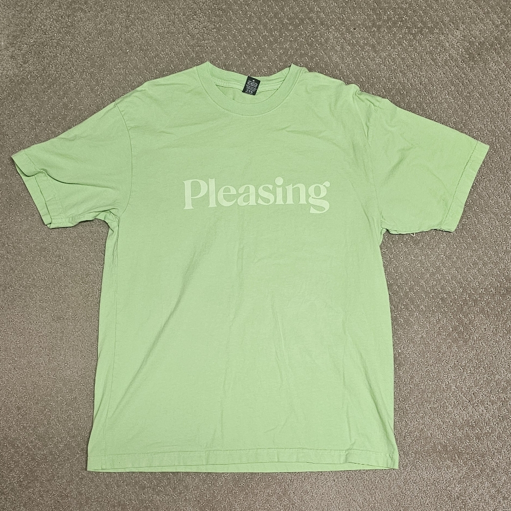 Pleasing Green women's T-Shirt. Size medium. Slightly worn. Harry Styles brand.